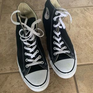 Black and white all-star converse